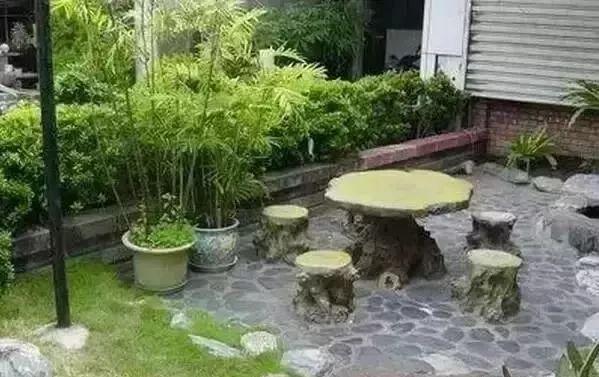 景觀石，充當(dāng)石桌