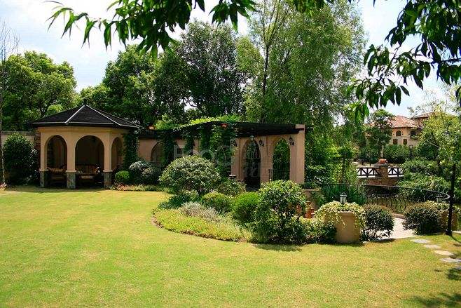 想要這樣一間玻璃花房，春有綠色冬有陽光~