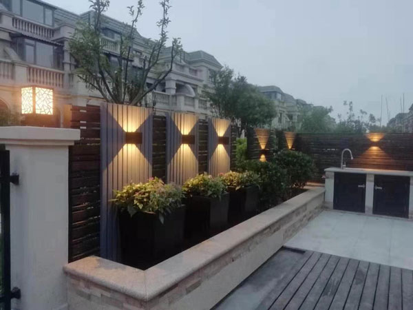 蘭亭景觀采用低壓安全電路設(shè)計(jì)，給予客戶滿滿的安全感