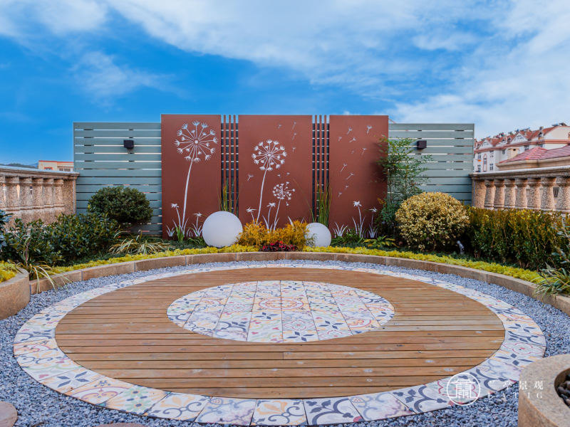 青島屋頂花園設(shè)計(jì)施工-和達(dá)璽悅屋頂花園設(shè)計(jì)實(shí)景圖、露臺(tái)花園設(shè)計(jì)實(shí)景圖