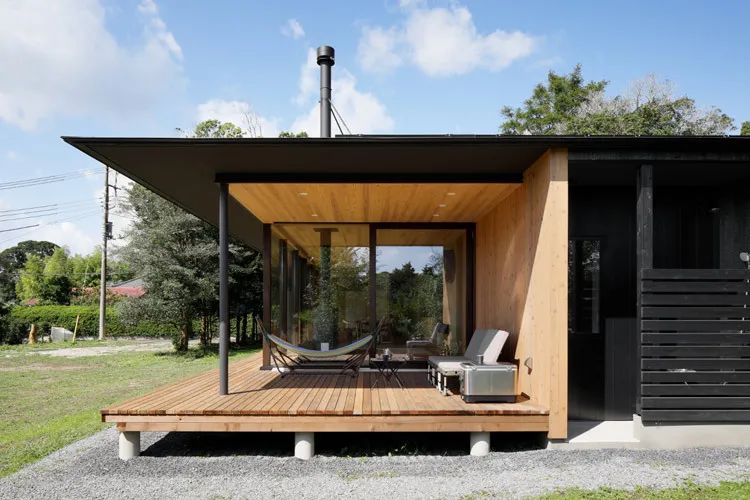 巧用防腐木，輕松營造沉靜、溫馨、人文氣息的花園氛圍