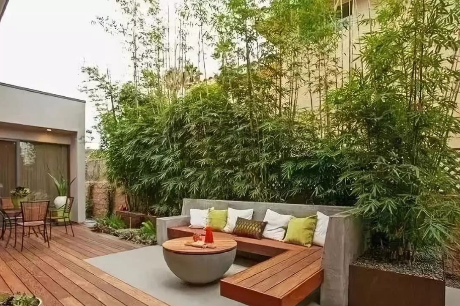 花園中兼具美觀又實用的是什么？沒錯，是景觀凳~