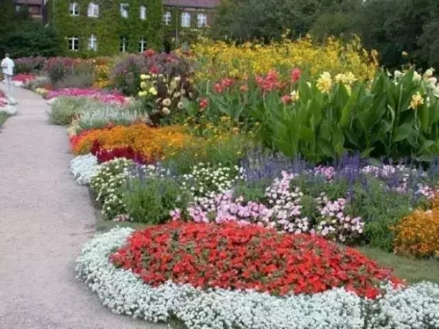 庭院燈光設計，那些藏在夜晚的美~