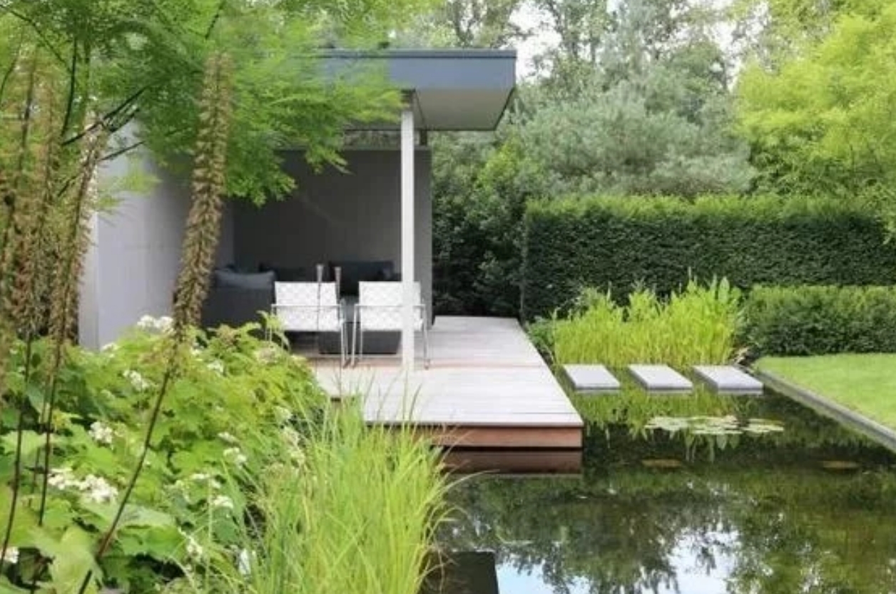 庭院少不了水景，怎么選擇最適配你家花園的呢？