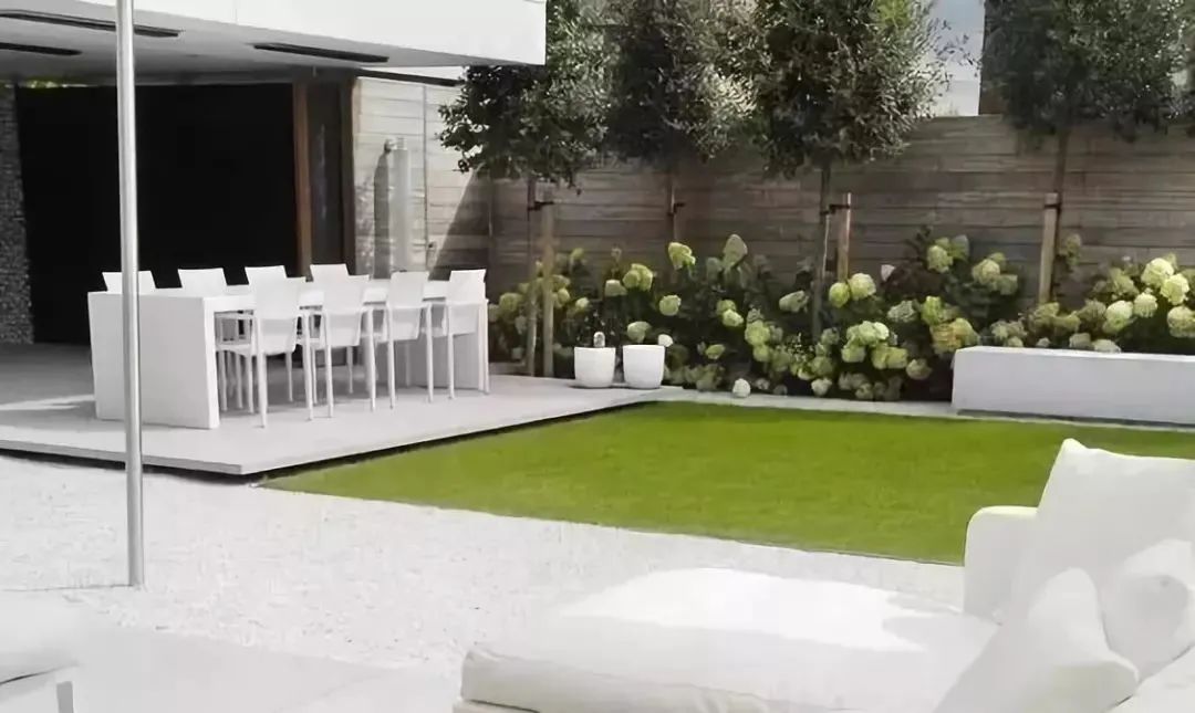 庭院草坪養(yǎng)護的7個常用小技巧，簡單省事！