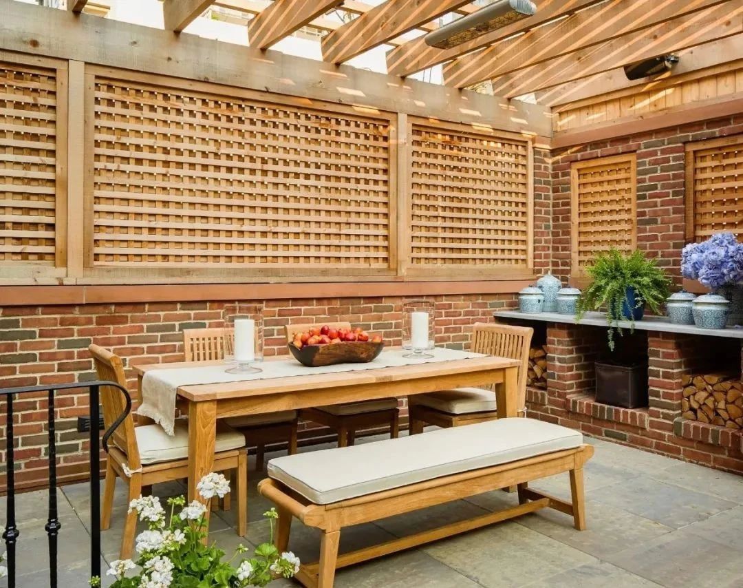 庭院廊架下，享悠悠夏日